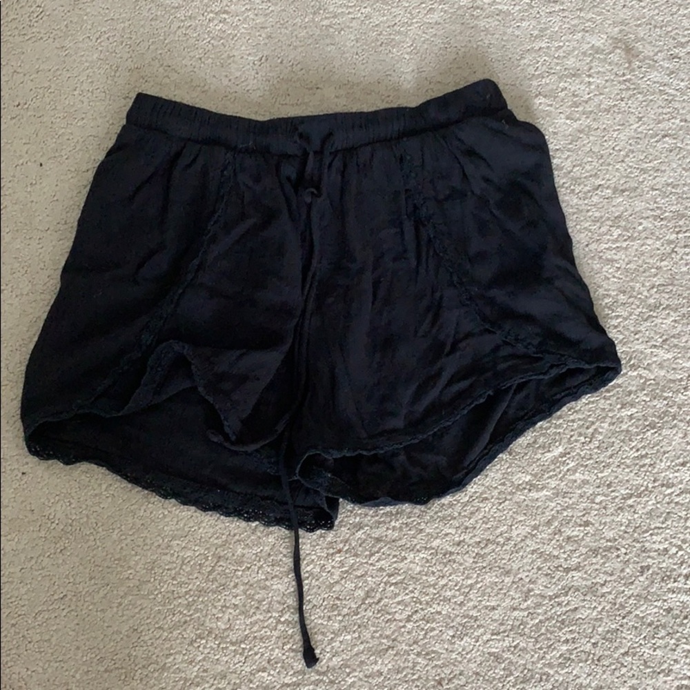 black flowy shorts
